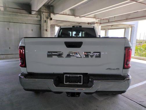 2025 RAM 3500 Tradesman Crew Cab 4x4 8' Box