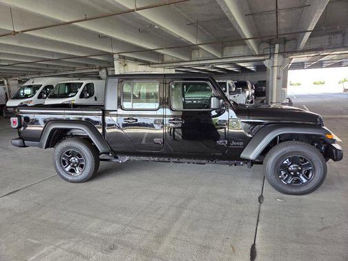2025 Jeep Gladiator Sport