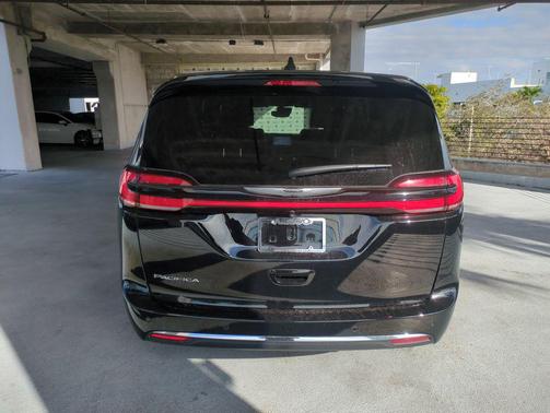 2026 Chrysler Pacifica L