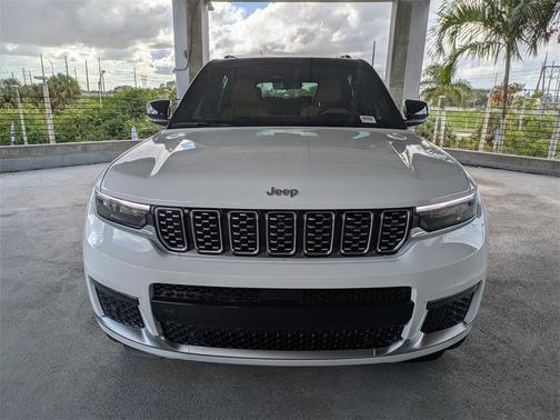 2025 Jeep Grand Cherokee Summit