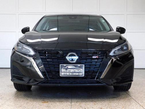 2023 Nissan Altima SR FWD