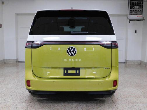 2025 Volkswagen ID. Buzz 1st Edition with 4MOTION