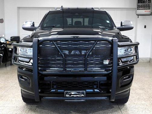 2019 RAM 3500 Limited Mega Cab 4x4 6'4' Box