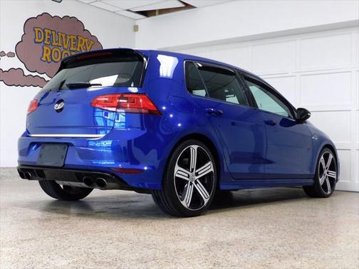 2015 Volkswagen Golf R 4-Door w/DCC & Navigation