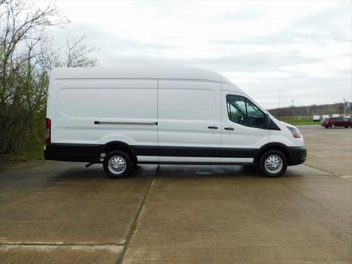 2022 Ford Transit-250 Base