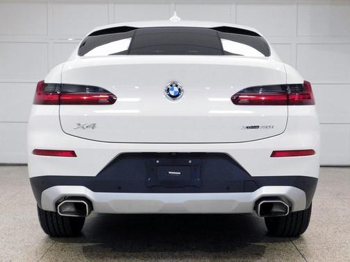 2023 BMW X4 xDrive30i