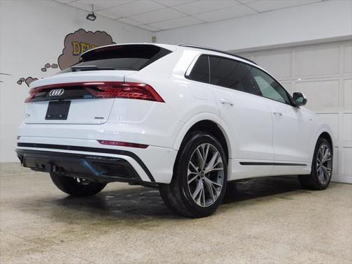 2023 Audi Q8 55 Premium Plus