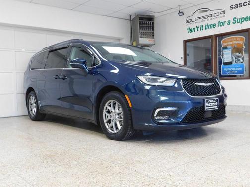 Fathom Blue Pearlcoat 2021 Chrysler Pacifica Touring