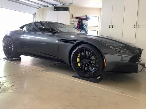 2020 Aston Martin DB11 AMR