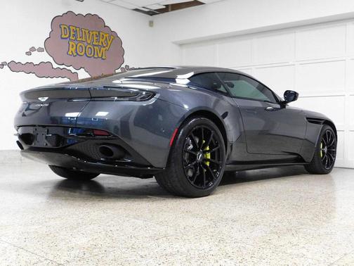 2020 Aston Martin DB11 AMR