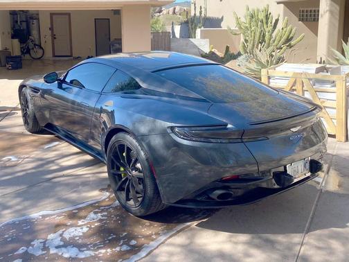 2020 Aston Martin DB11 AMR