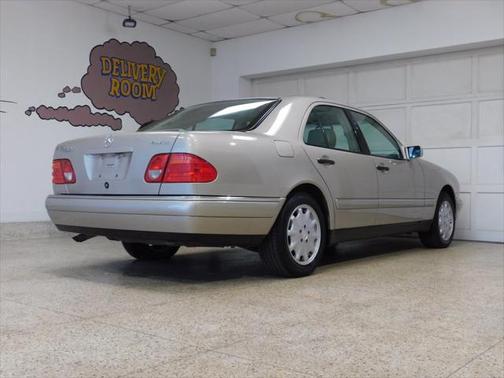 1999 Mercedes-Benz E-Class AWD