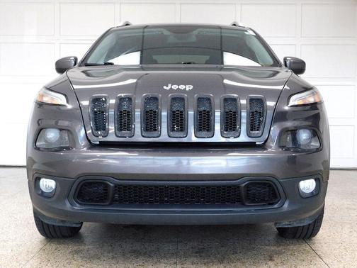 Crystal Metallic 2016 Jeep Cherokee Latitude