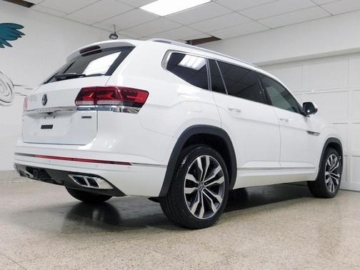 2022 Volkswagen Atlas 3.6L SEL Premium