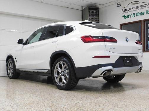 2023 BMW X4 xDrive30i