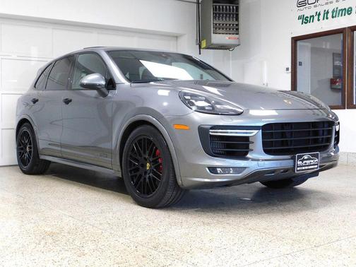 Carmine Red 2018 Porsche Cayenne GTS