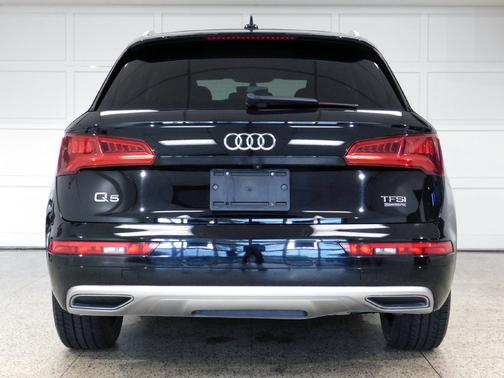 Black 2018 Audi Q5 2.0T Premium