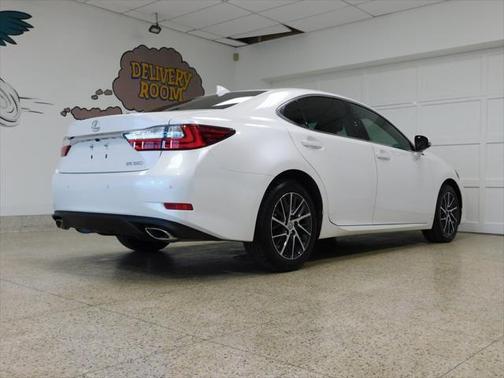 2016 Lexus ES 350 Base