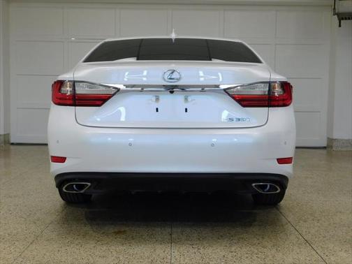 2016 Lexus ES 350 Base