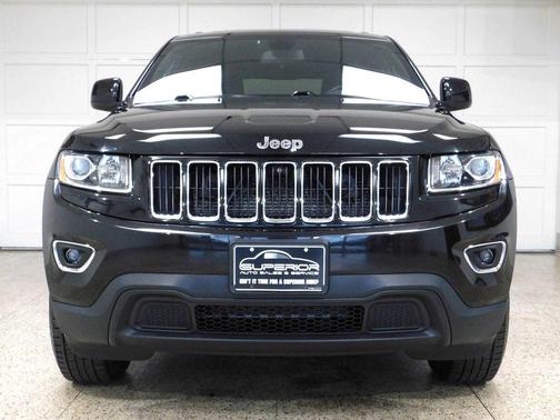 Brilliant Black Crystal Pearlcoat 2015 Jeep Grand Cherokee Laredo