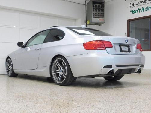 2011 BMW 335 335is