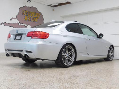 2011 BMW 335 335is