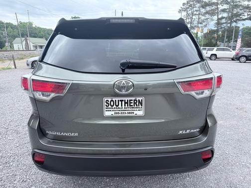 Gray 2016 Toyota Highlander XLE