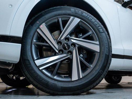 2026 Genesis GV70 3.5T Sport Advanced