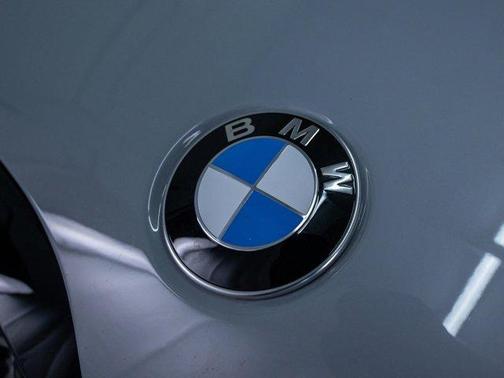 2025 BMW X4 xDrive30i