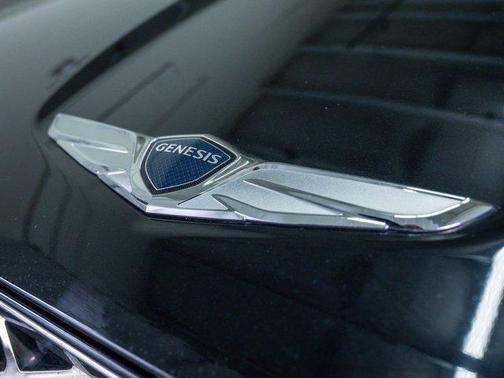 2022 Genesis GV70 2.5T