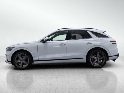 Alta White 2025 Genesis GV70 2.5T