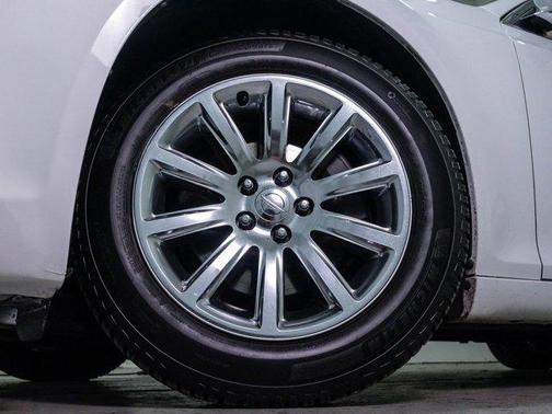 Bright White 2012 Chrysler 300 Limited