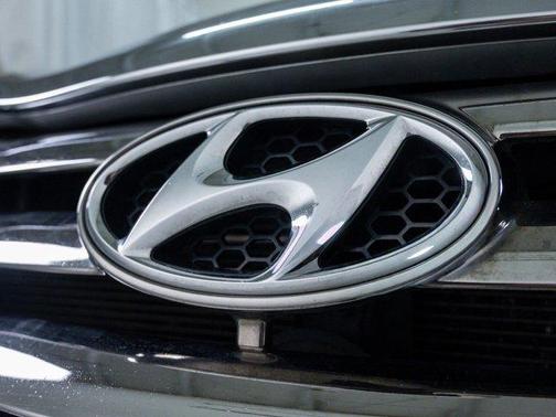 2011 Hyundai SONATA Limited