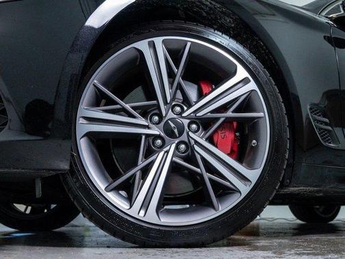 2025 Genesis G70 3.3T Sport Prestige