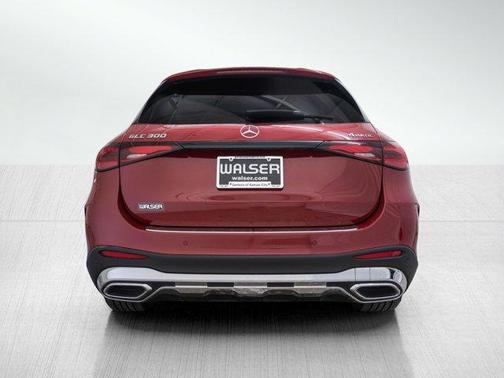 MANUFAKTUR Patagonia Red Metallic 2025 Mercedes-Benz GLC 300 Base 4MATIC