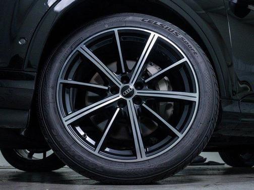 2023 Audi Q7 55 Prestige