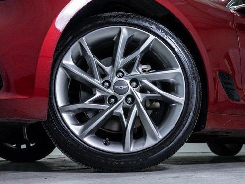 2022 Genesis G70 2.0T