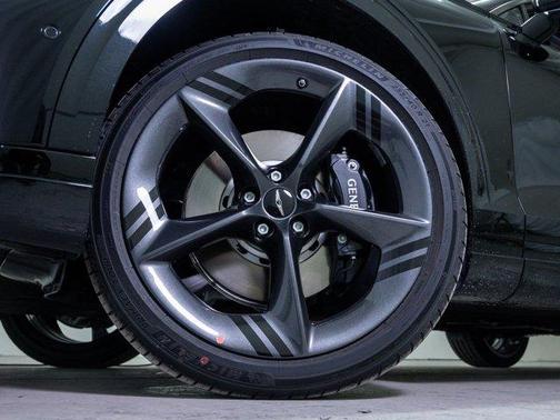 Vik Black 2026 Genesis GV70 2.5T Sport Prestige