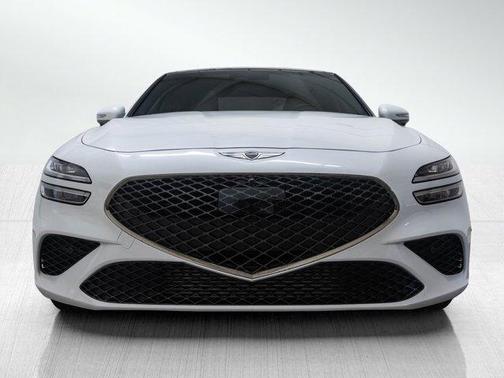 Uyuni White 2025 Genesis G70 3.3T Sport Prestige