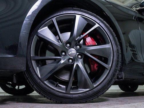 Vik Black 2023 Genesis G70 3.3T