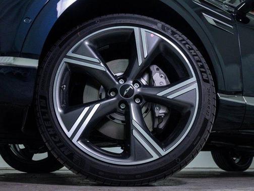 Capri Blue 2026 Genesis GV80 2.5T Prestige