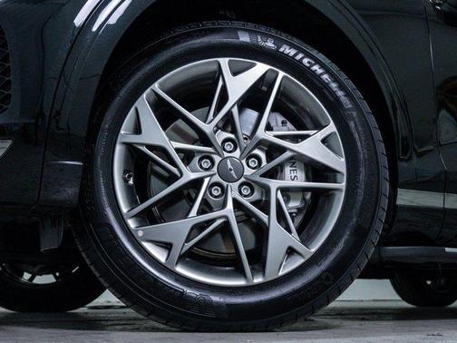 2024 Genesis GV70 2.5T