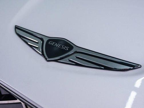 Uyuni White 2026 Genesis GV70 2.5T Advanced