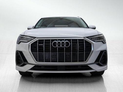 2024 Audi Q3 45 S line Premium
