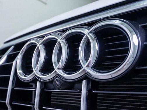 2024 Audi Q3 45 S line Premium