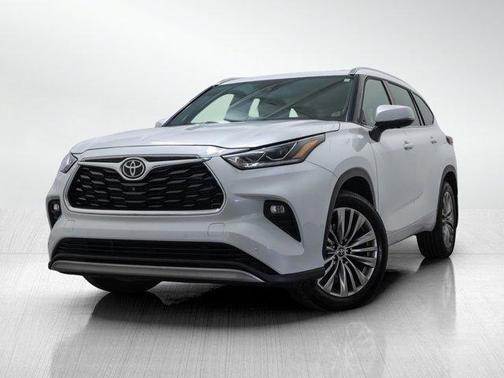 Pearl 2023 Toyota Highlander Platinum
