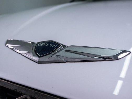 Uyuni White 2024 Genesis G80 3.5T Sport