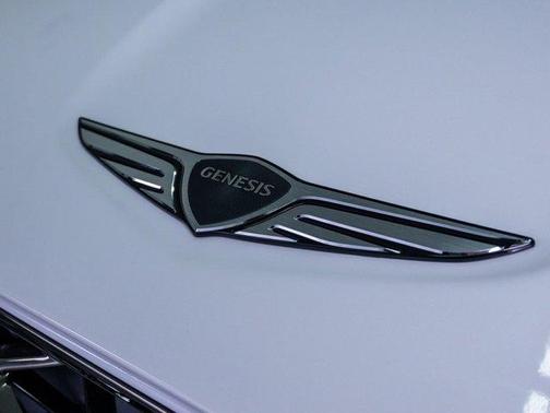 Uyuni White 2026 Genesis GV70 2.5T Sport Prestige