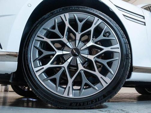 2025 Genesis G90 3.5T e-SC