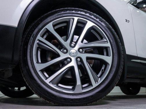 2017 INFINITI QX50 Base